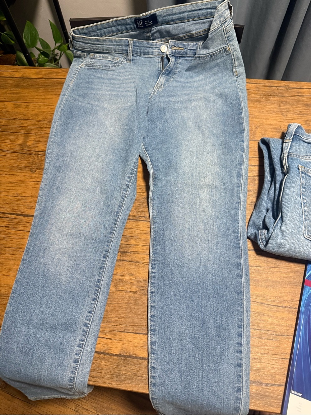 GAP Light Blue Women's Straight Jeans